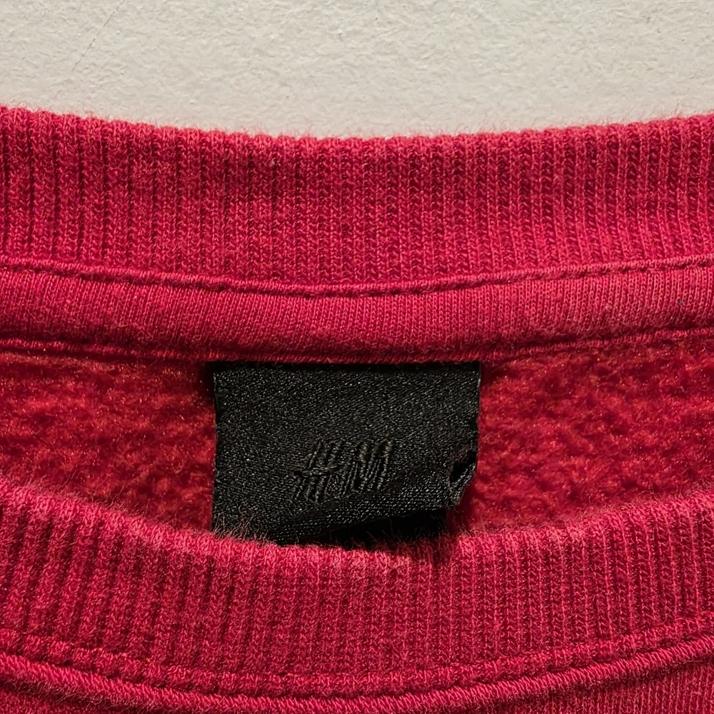 H&M 2020 New Lunar Red Sweatshirt with Gold Graphic - Picture 3 of 7